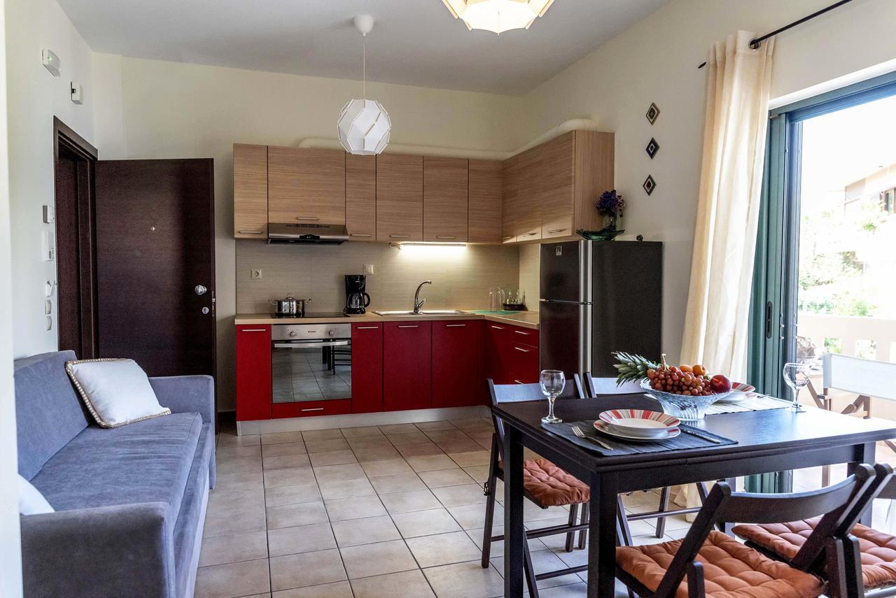 Plumi City Apartments Hriszí Aktí Haniá Kültér fotó